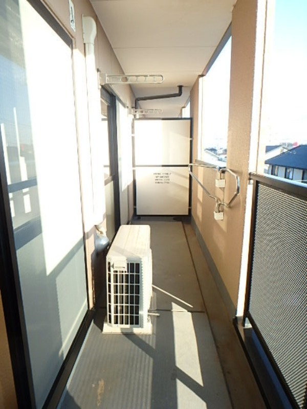 バルコニー　図面と現状に相違がある場合には現状を優先