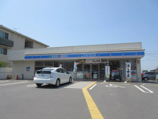 コンビニ　ローソン八潮一丁目店（コンビニ）まで810m