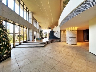 エントランス　エントランスホール