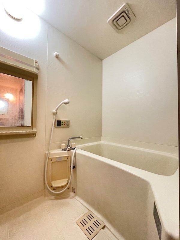 バス・シャワールーム　当物件の参考写真です。(同建物の部屋)