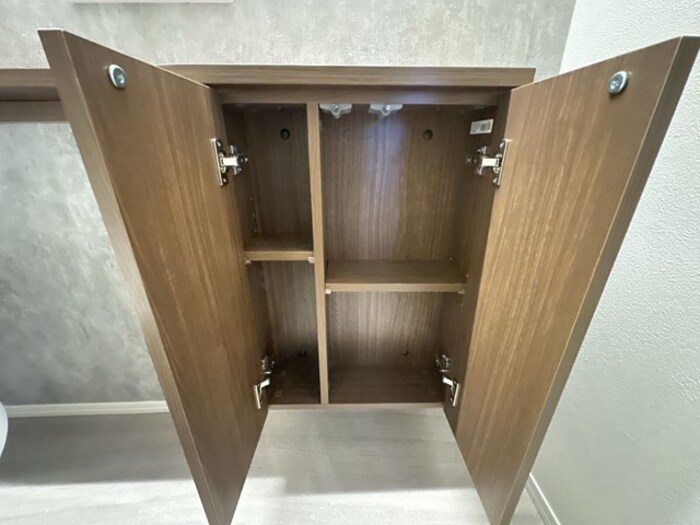 トイレ　トイレ収納