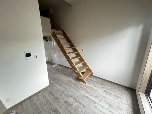 その他部屋・スペース　同物件の別同室の写真となります。現状を優先します。