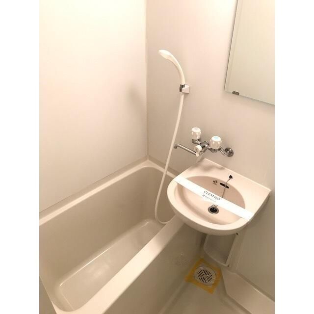 バス・シャワールーム　※別室参考写真です。