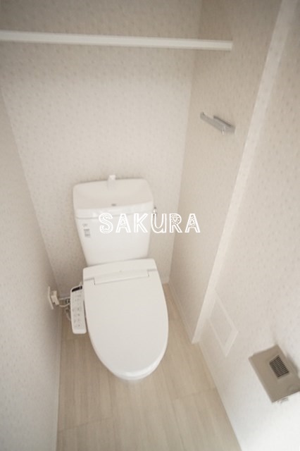 トイレ　嬉しい温水洗浄便座♪