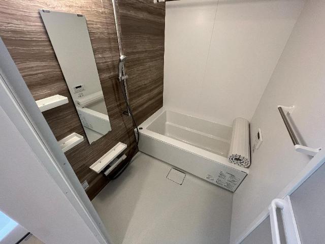 バス・シャワールーム　色合いはお問合せ下さい（イメージ）