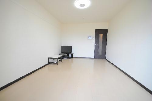 居室・リビング　仕様・設備は原状と異なる場合有。現状優先