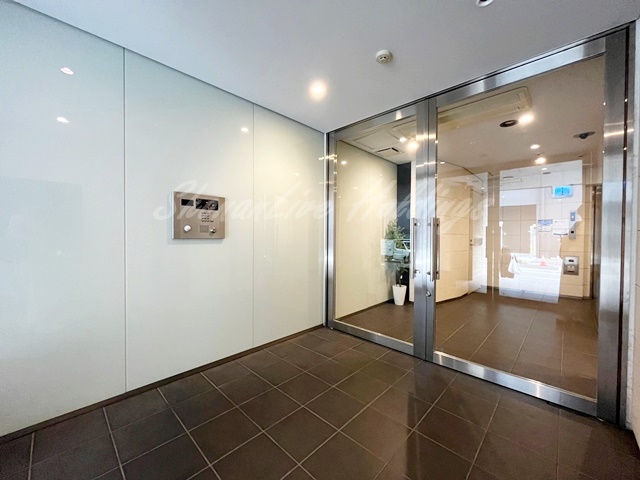 エントランス　オートロック完備♪