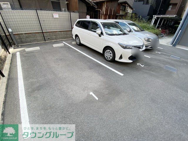 駐車場　駐車場