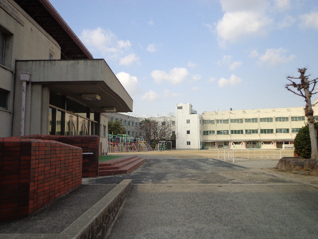 小学校　大阪市立西淡路小学校（小学校）まで500m