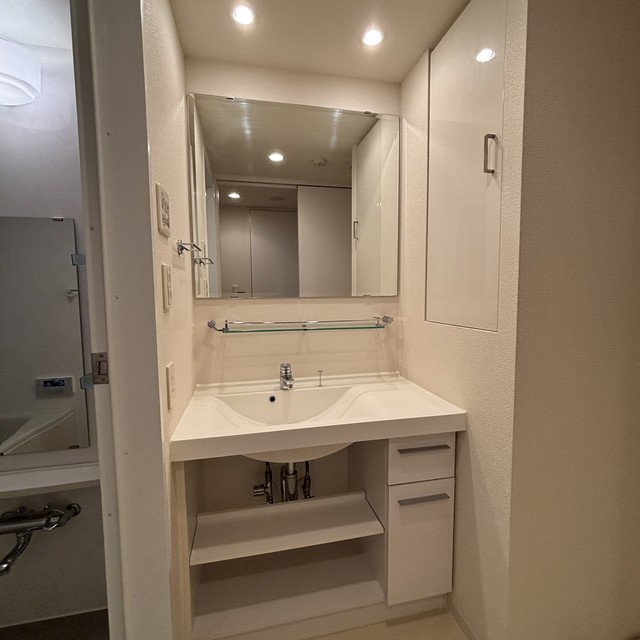 洗面設備　※写真は同タイプ住戸です。
