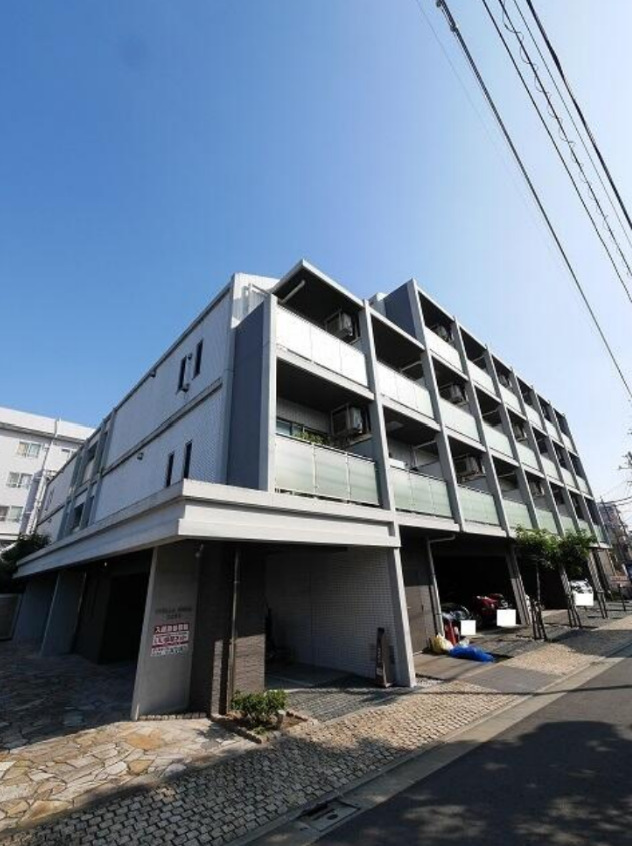 建物外観　ネット無料。ネット無料なら月々実質4000円程度のコストがか