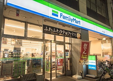 コンビニ　ファミリーマート大森山王店（コンビニ）まで249m
