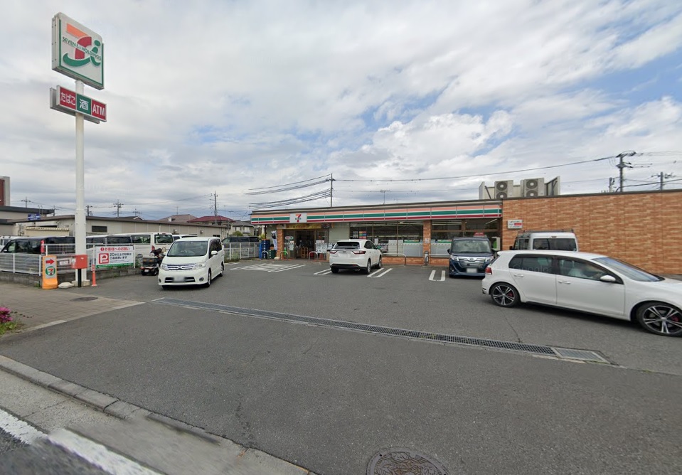 コンビニ　セブンイレブン日野税務署前店（コンビニ）まで365m