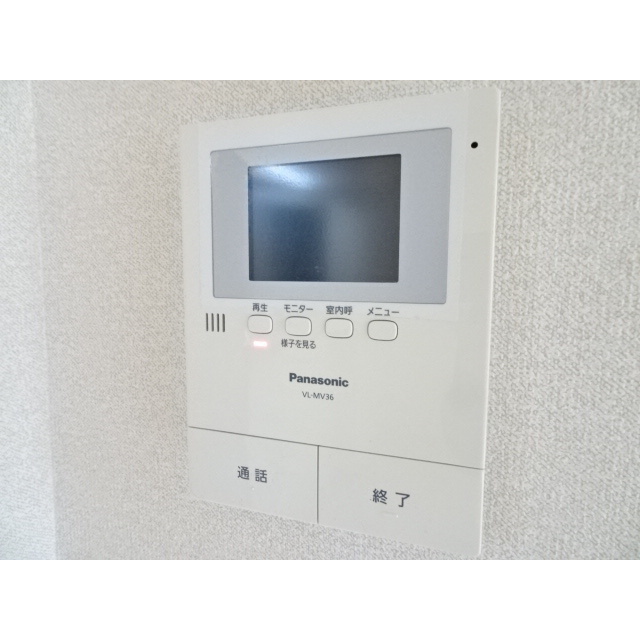 セキュリティ　ＴＶモニターホン設置予定・清掃前の写真で