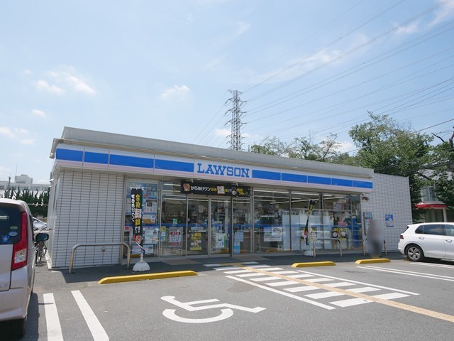 コンビニ　ローソンふじみ野高校前店（コンビニ）まで460m