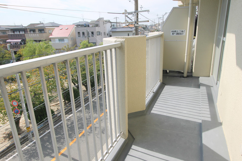 阪急宝塚線 岡町駅 徒歩14分 4階建 築46年の内装写真