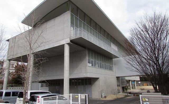 小学校　川尻小学校（小学校）まで700m