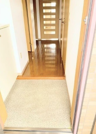 玄関　別部屋イメージ写真