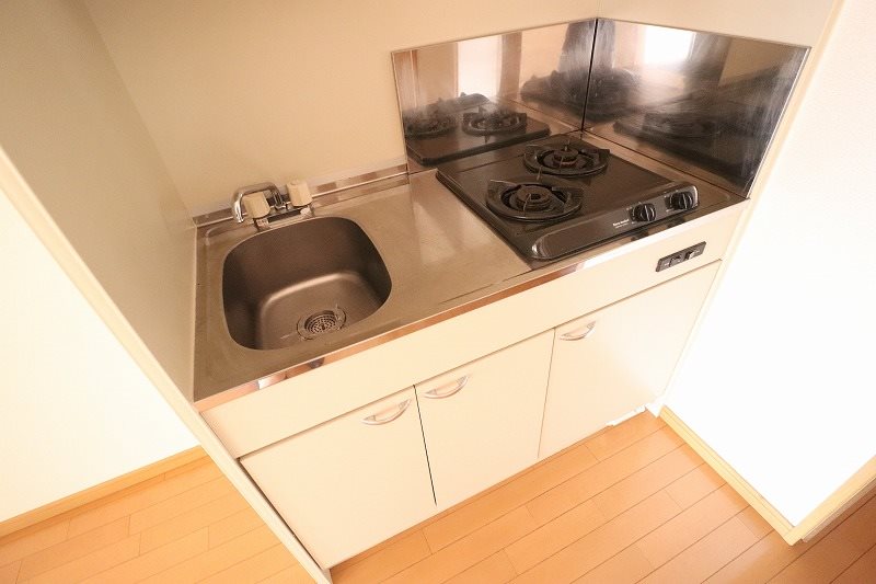 キッチン　退去予定のため別部屋写真使用