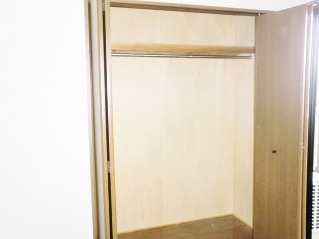 収納　★洋室のクローゼットです★