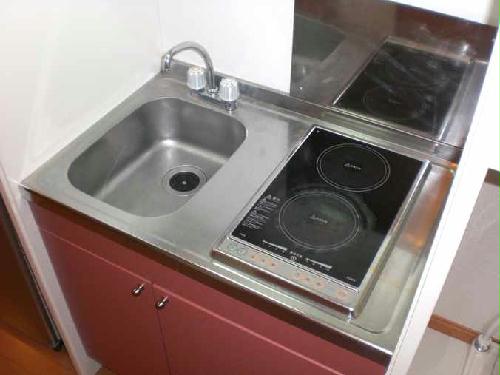 キッチン　同タイプ部屋の写真となり設備等は現況と異なる場合があります。