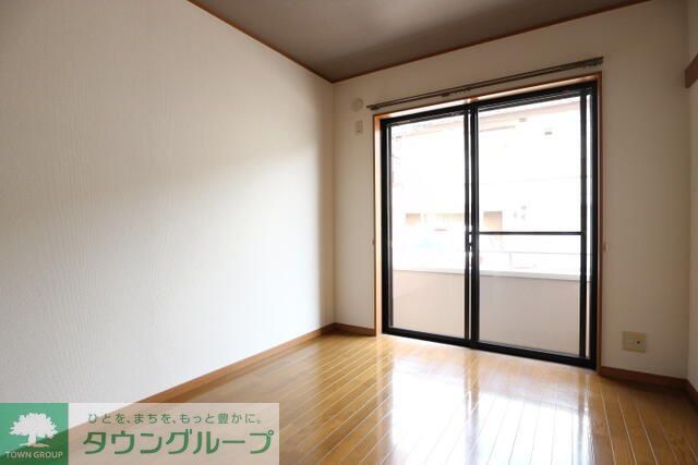 テイエムハイツの居間写真