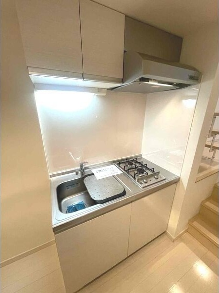 キッチン　※写真は同じマンションの違う部屋のものになります。