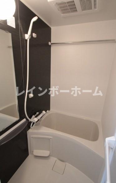 MidCUBE 中台の風呂写真