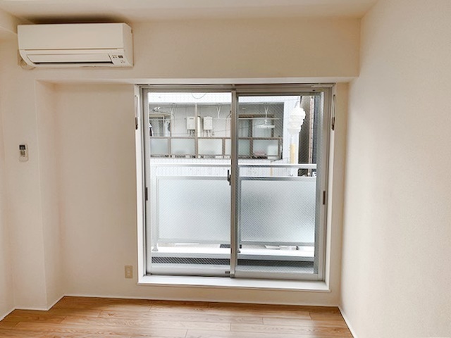 居室・リビング　反転タイプになります。