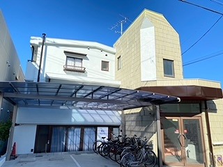 前山クロニケルの建物外観