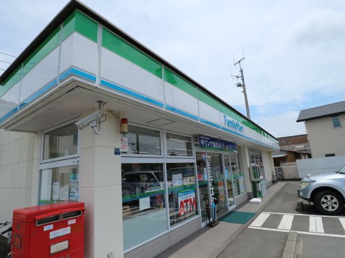 コンビニ　ファミリーマート 下川原一丁目店（コンビニ）まで180m