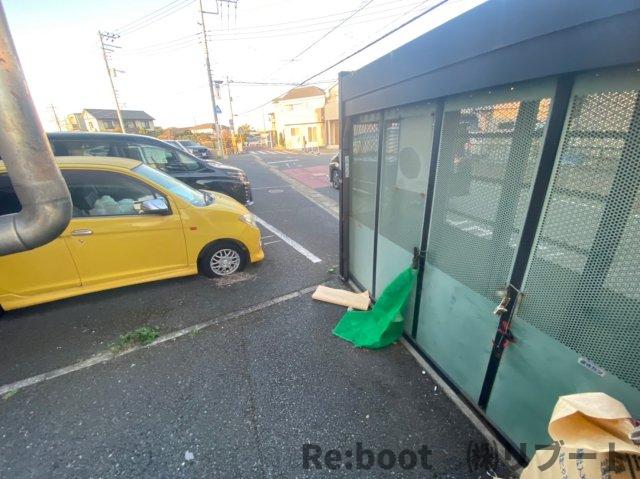 【ピアリーさつきの駐車場】