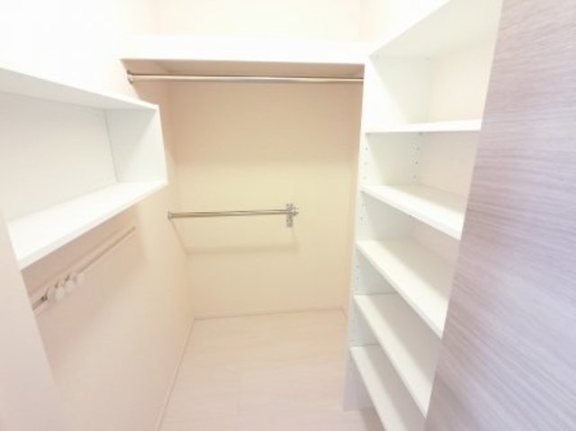 収納　ウォークインクローゼット付で収納たっぷり