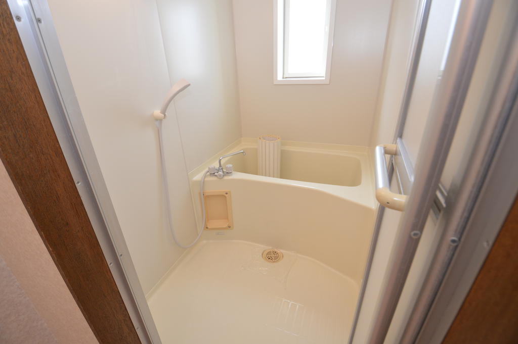 バス・シャワールーム　（参考）他室の写真を使用しています。現況優先となります。