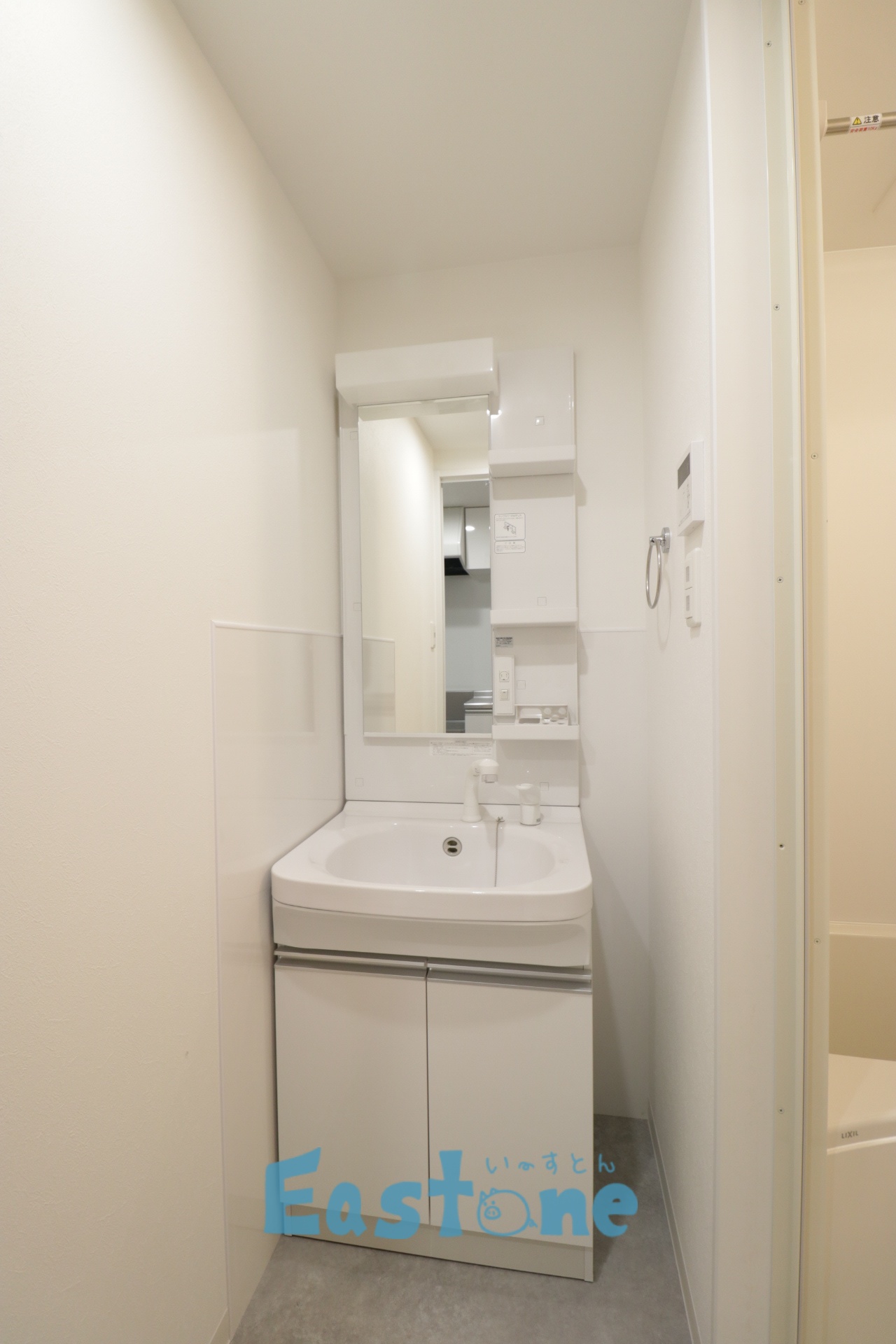 洗面設備　忙しい朝に便利な洗面台