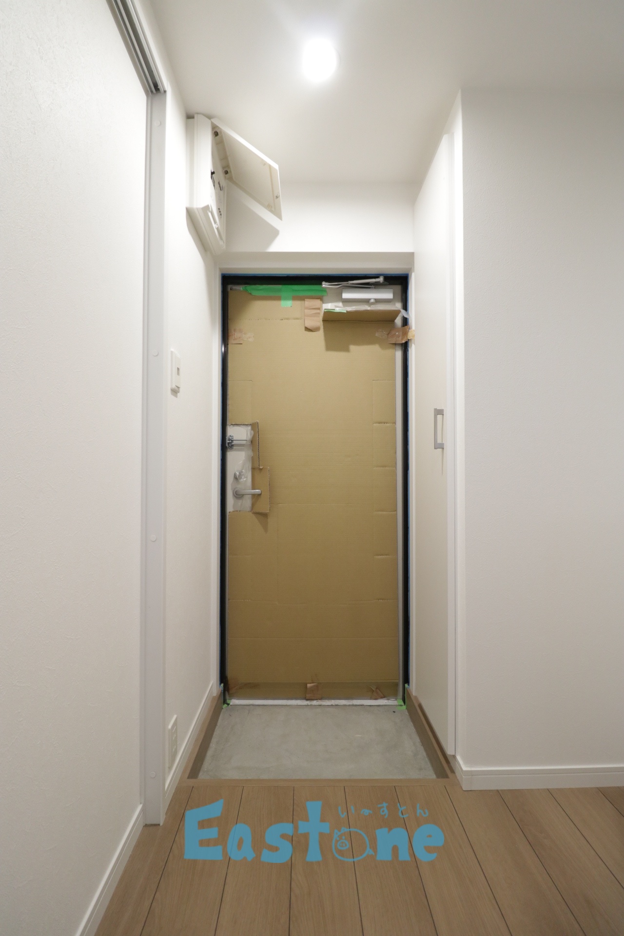 玄関　シューズボックスのある玄関