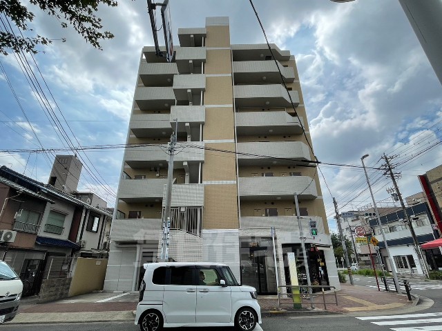 名古屋市東区車道町のマンションの建物外観