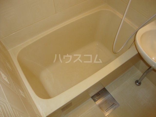 【清須市土器野のマンションのバス・シャワールーム】