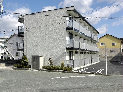 【レオパレスグリーンビュー掛川の建物外観】