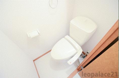 トイレ　備品や設備仕様は号室等により異なります現地をご確認下さい。