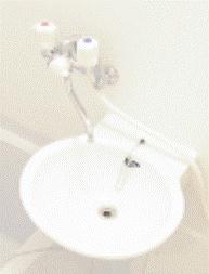 洗面設備　備品や設備仕様は号室等により異なります現地をご確認下さい。