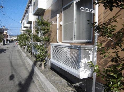 バルコニー　備品や設備仕様は号室等により異なります現地をご確認下さい。