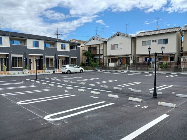 【桜井市大字三輪のアパートの駐車場】