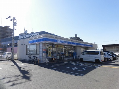 コンビニ　ローソン高知北本町四丁目店（コンビニ）まで1000m
