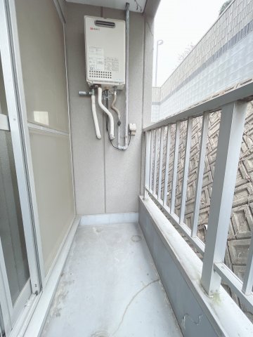 バルコニー　陽当たり良好なバルコニーです