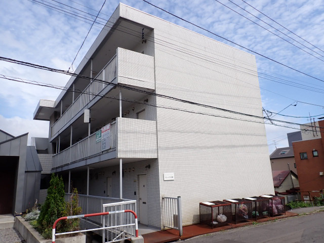 【函館市元町のマンションの建物外観】