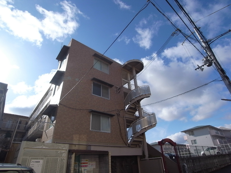 神戸市西区大津和のマンションの建物外観