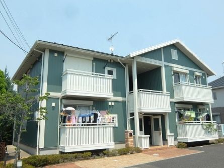 小田原市飯泉のアパートの建物外観