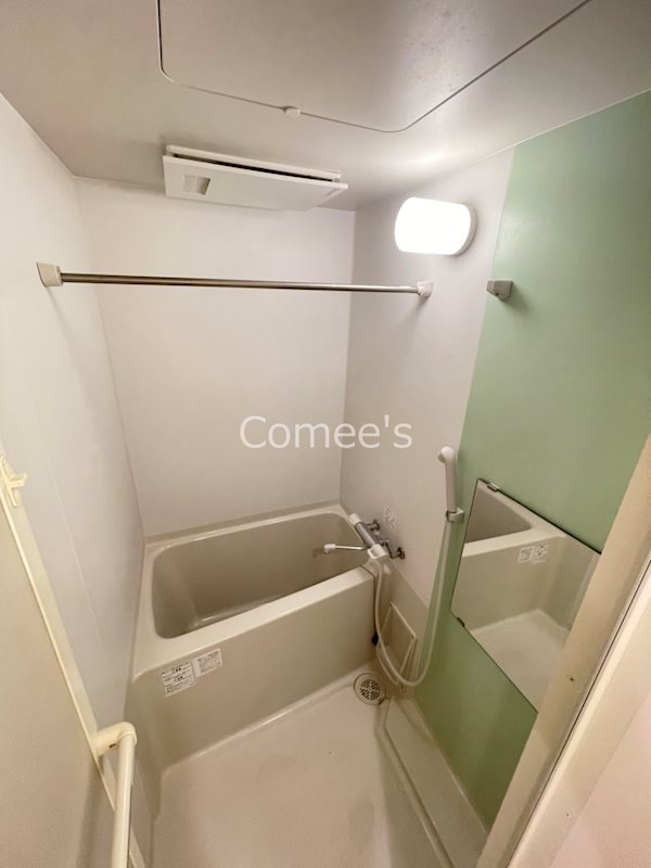 バス・シャワールーム　バスルーム