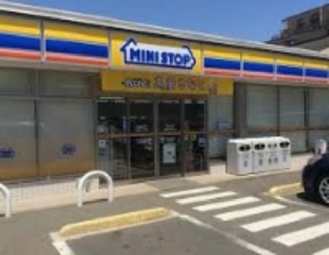 コンビニ　ミニストップ前原西4丁目店（コンビニ）まで610m